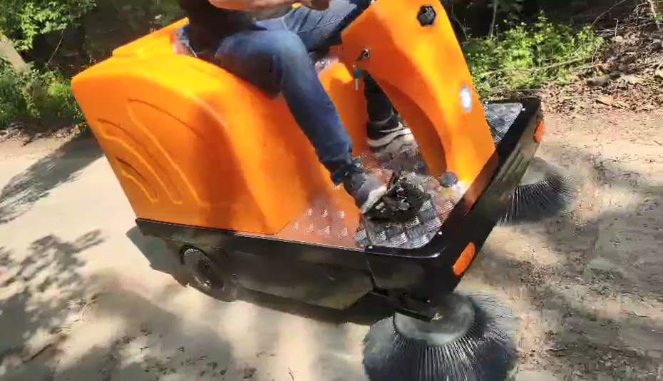 工廠用駕駛式掃地機 工廠用駕駛式掃地機